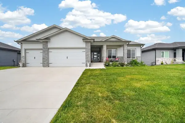 2004 NE Park Drive, Grimes, IA 50111