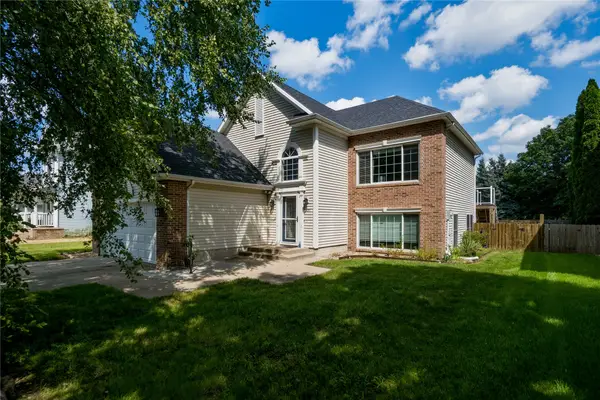 1937 NW 157th Street, Clive, IA 50325