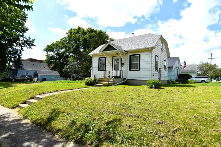 1227 Carroll Avenue, Ames, IA 50010 - #2