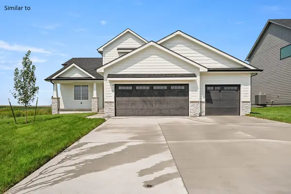 3803 NW Reinhart Drive, Ankeny, IA 50023