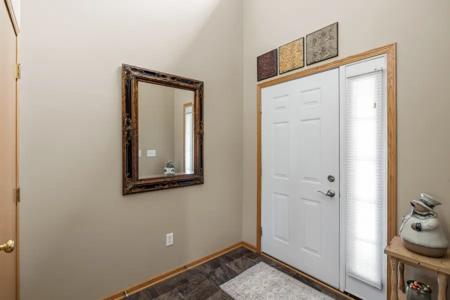 4160 100th Street #17, Urbandale, IA 50322 - #2