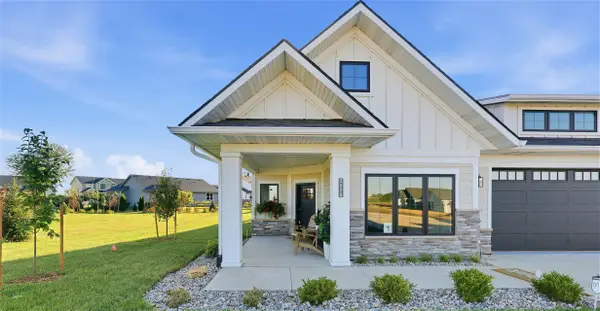 2620 SE Stonegate Court, Waukee, IA 50266