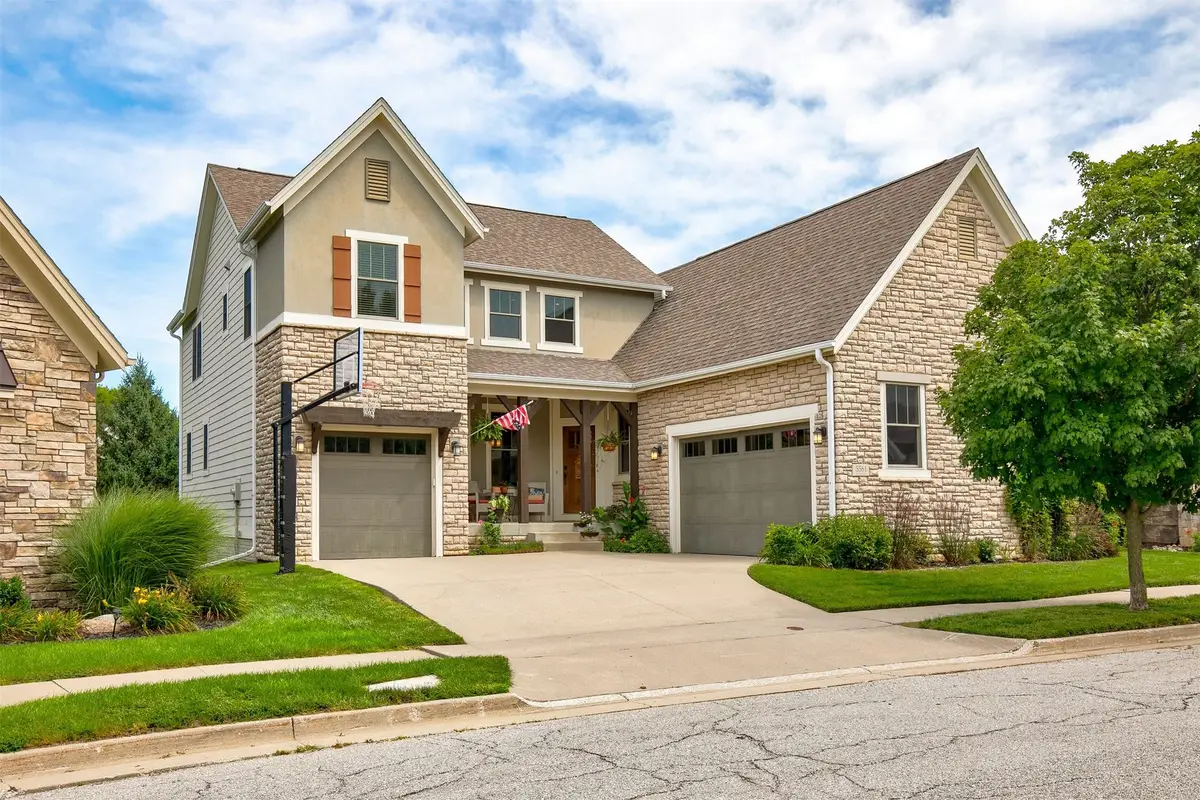 5561 Sandstone Drive, West Des Moines, IA 50266 - #1