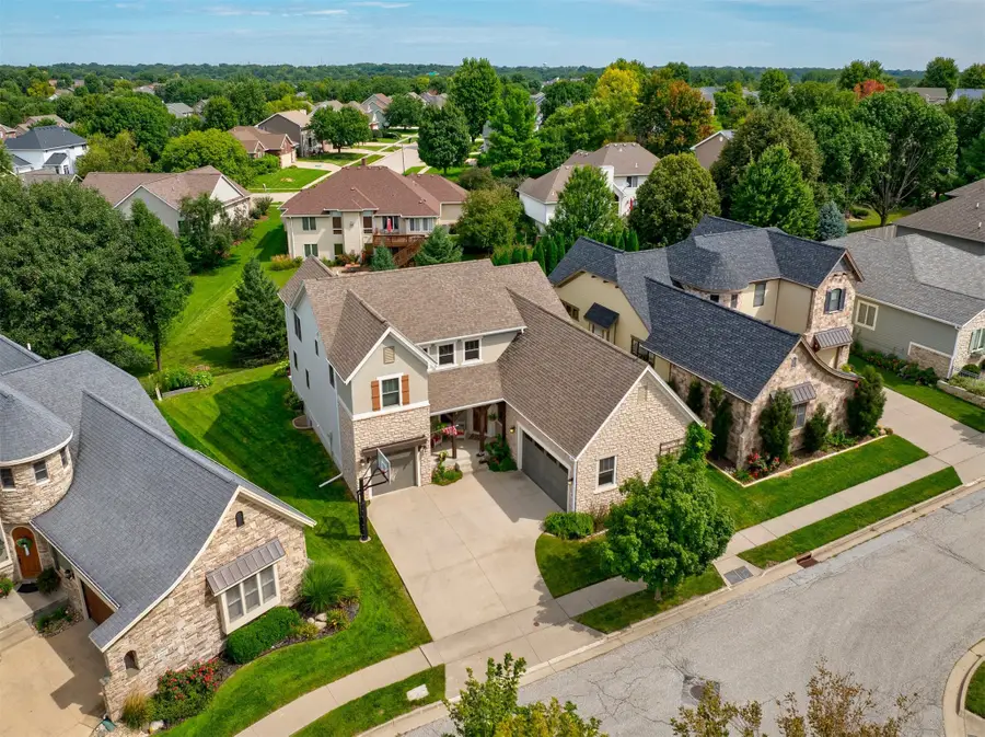 5561 Sandstone Drive, West Des Moines, IA 50266 - #2