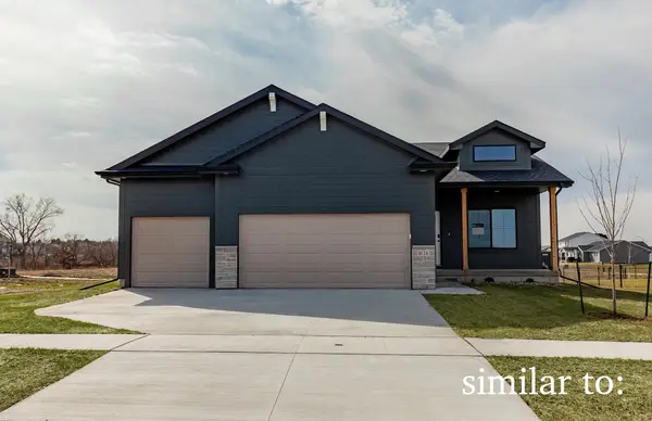 16607 Deerview Drive, Urbandale, IA 50323