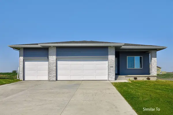 16615 Deerview Drive, Urbandale, IA 50323