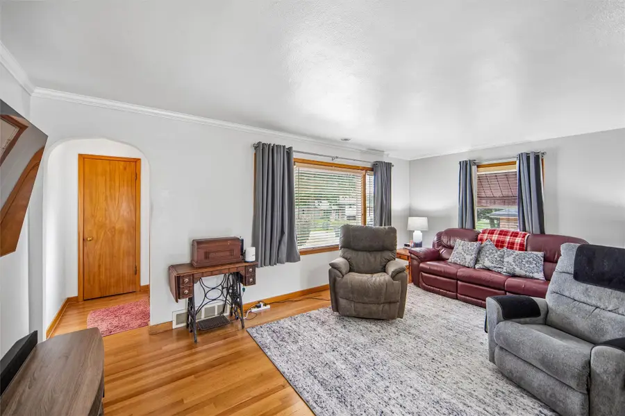 4120 9th Street, Des Moines, IA 50313 - #3
