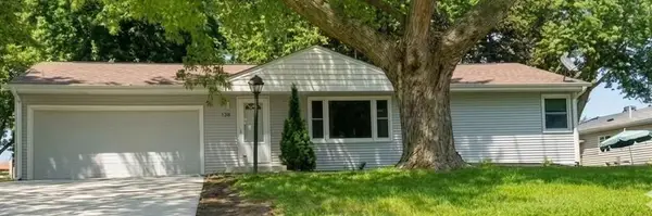 138 Greenfield Parkway, Des Moines, IA 50320
