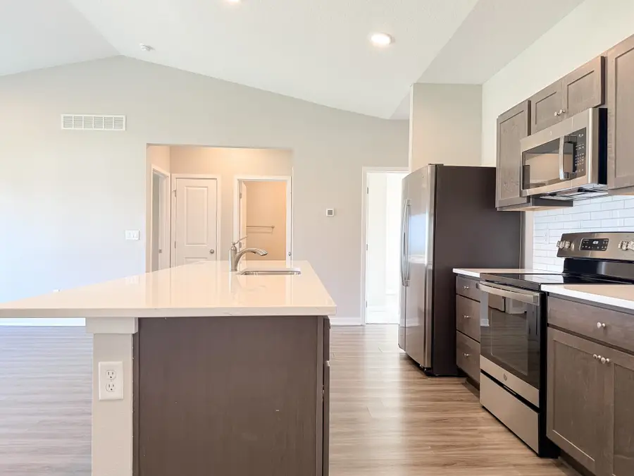 16521 Bentwood Drive, Urbandale, IA 50263 - #3
