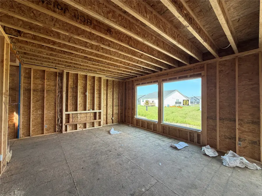 645 NW Georgetown Drive, Waukee, IA 50263 - #2
