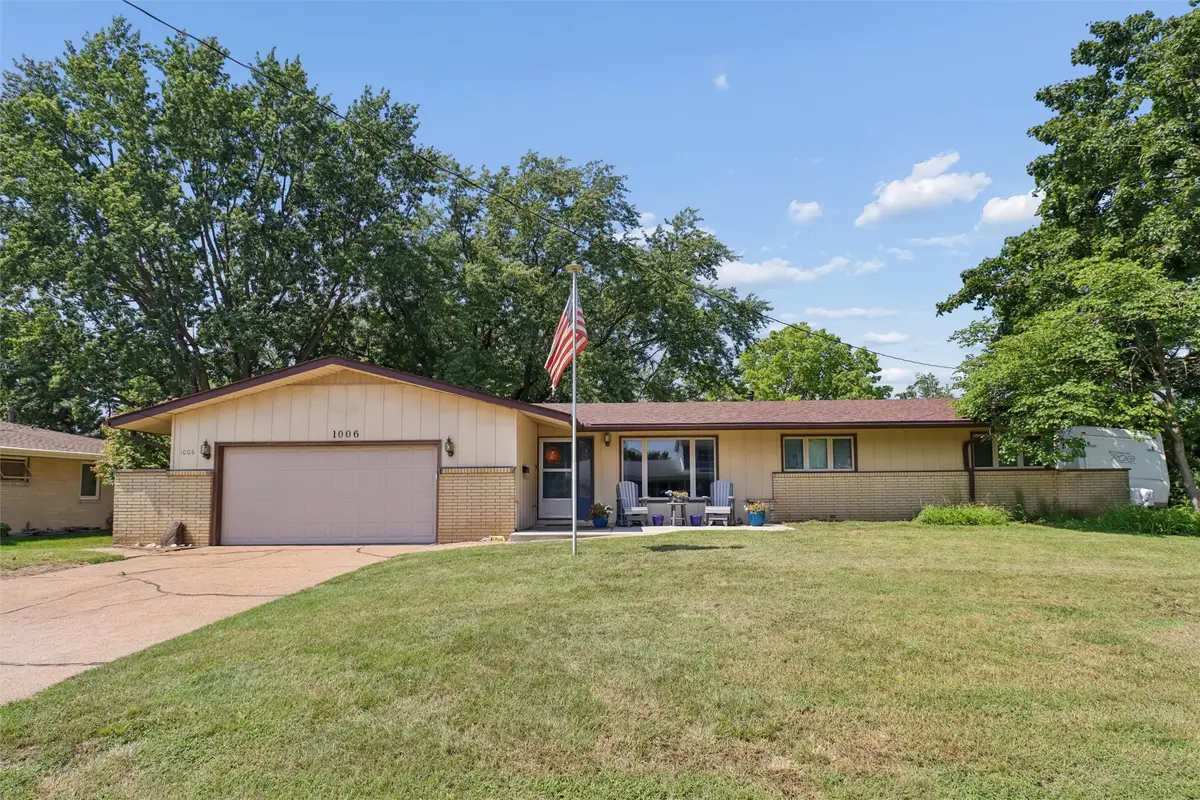 1006 Knob Hill Drive, Des Moines, IA 50317 - #1
