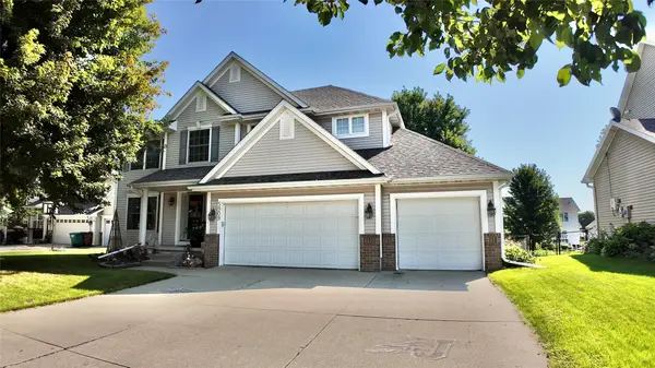 5909 NW 96th Court, Johnston, IA 50131