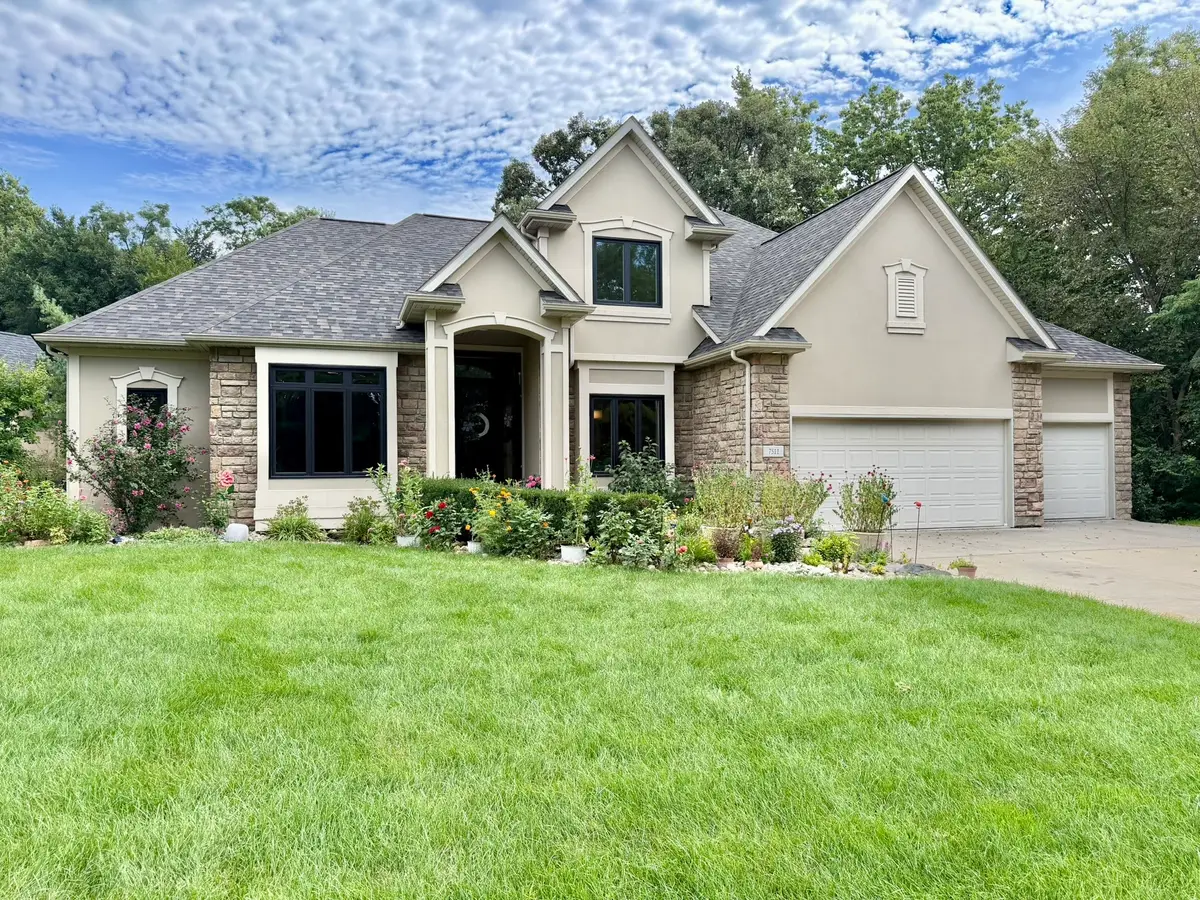 7511 Eagle Crest Drive, Johnston, IA 50131 - #1