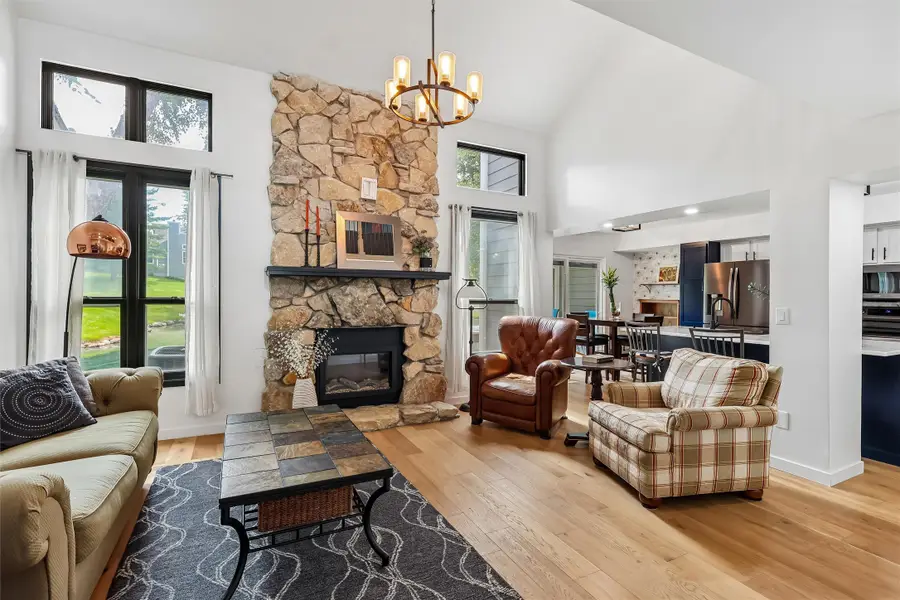 2648 82nd Street, Urbandale, IA 50322 - #2