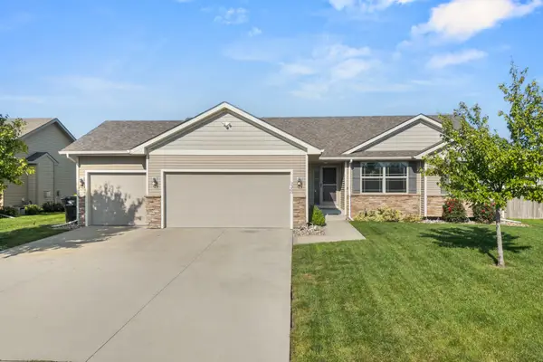 2350 SE Willowbrook Drive, Waukee, IA 50263