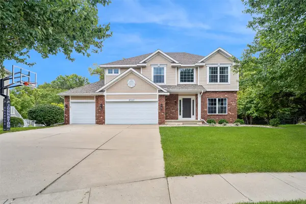 6307 Stanmore Court, Johnston, IA 50131