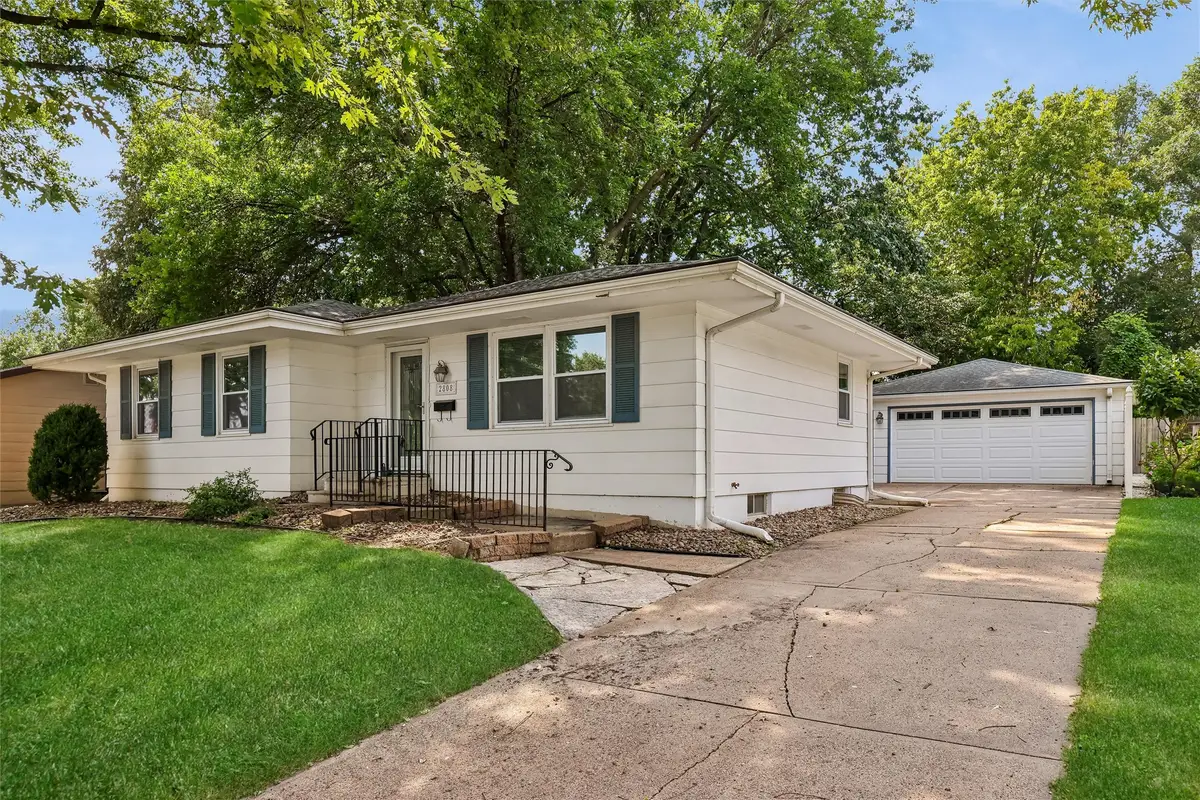 2808 78th Street, Urbandale, IA 50322 - #1