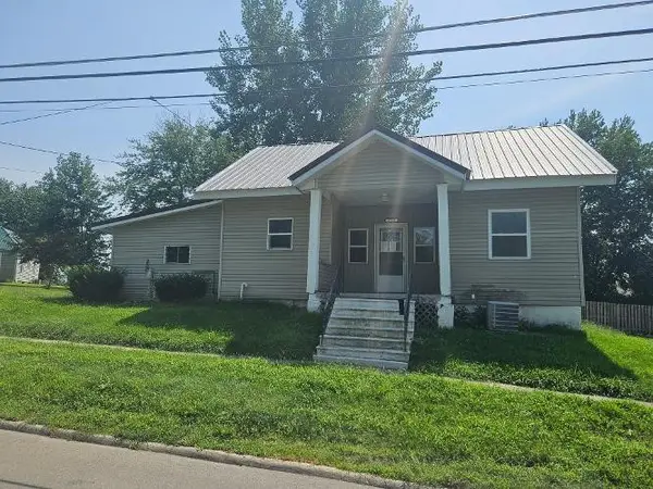 1512 Osceola Avenue, Chariton, IA 50049