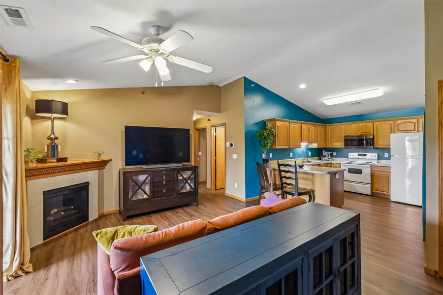 701 SE Dovetail Road #12, Grimes, IA 50111 - #3