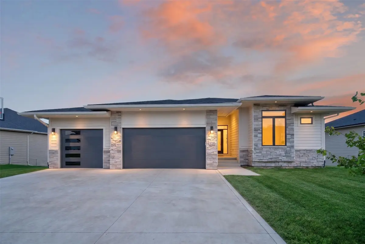 125 NW Alderleaf Drive, Waukee, IA 50263 - #1