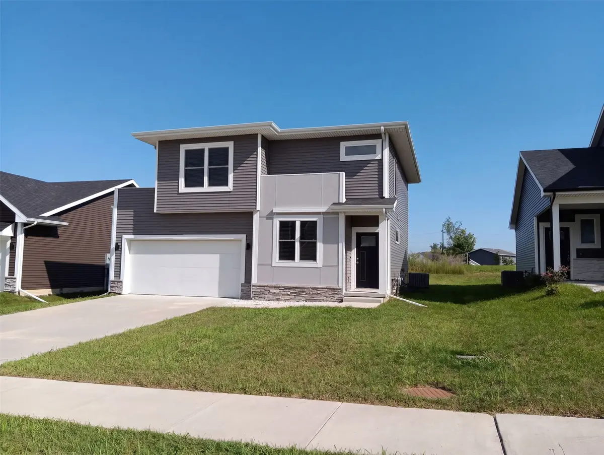 15215 Deerview Drive, Urbandale, IA 50323 - #1
