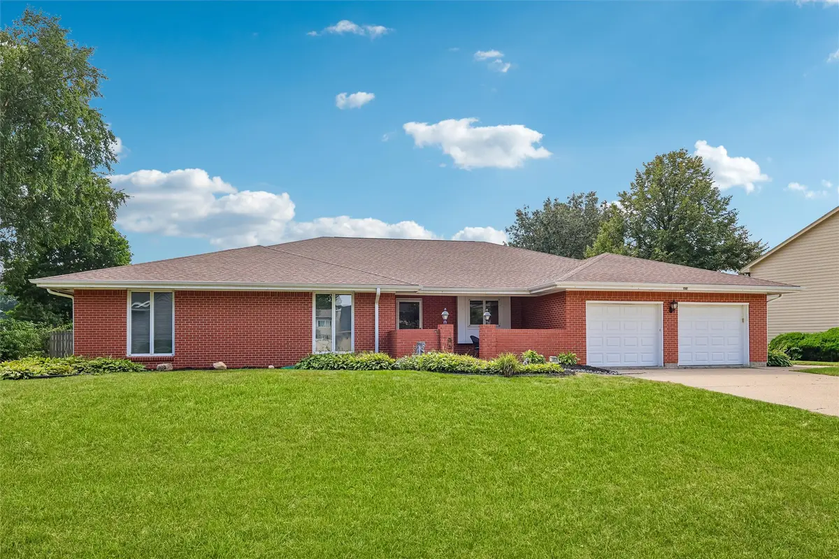 5870 Dogwood Lane, Johnston, IA 50131 - #1
