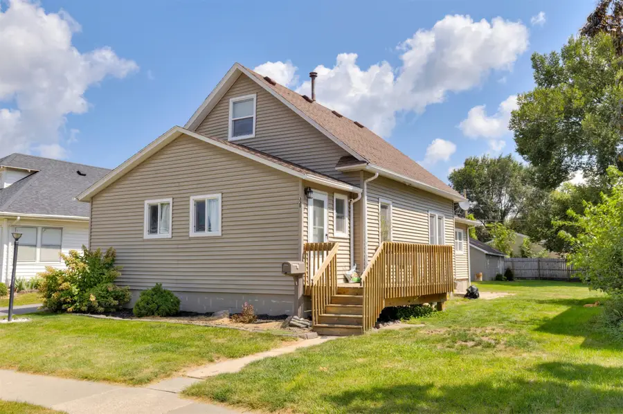 329 4th Street, West Des Moines, IA 50265 - #2