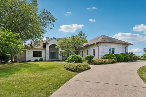 4200 Cherrywood Court, West Des Moines, IA 50265