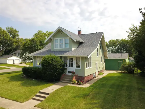 1420 4th Avenue, Grinnell, IA 50112