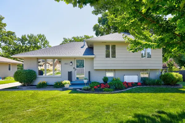 4517 69th Street, Urbandale, IA 50322