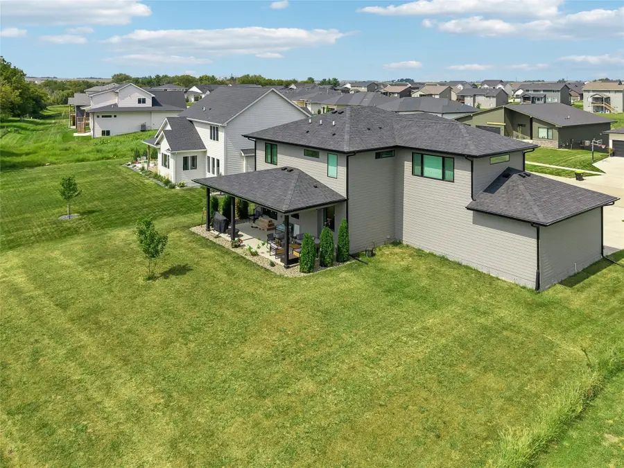 70 NW Alderleaf Drive, Waukee, IA 50263 - #2