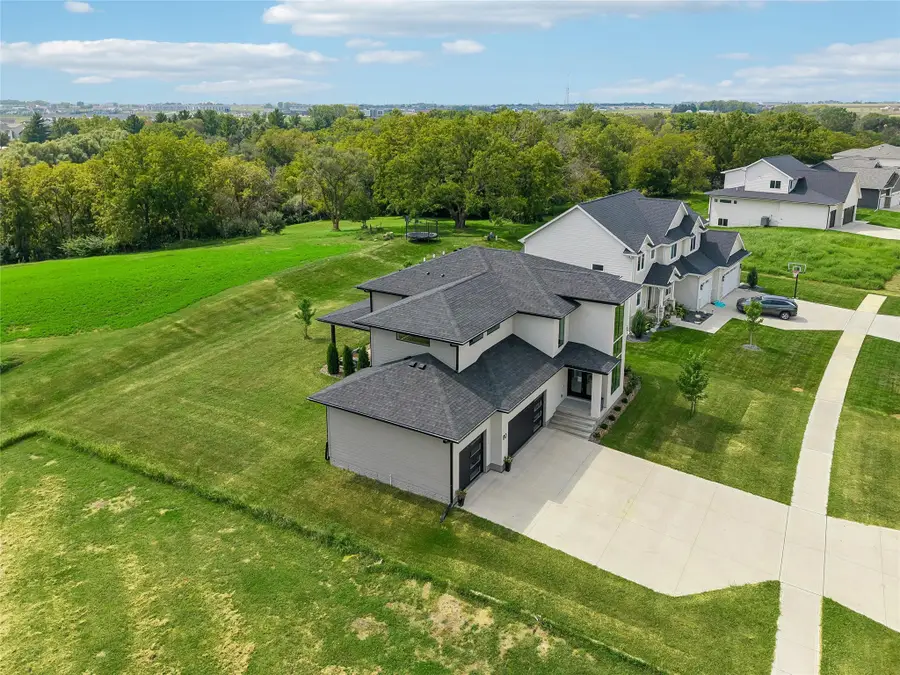 70 NW Alderleaf Drive, Waukee, IA 50263 - #3