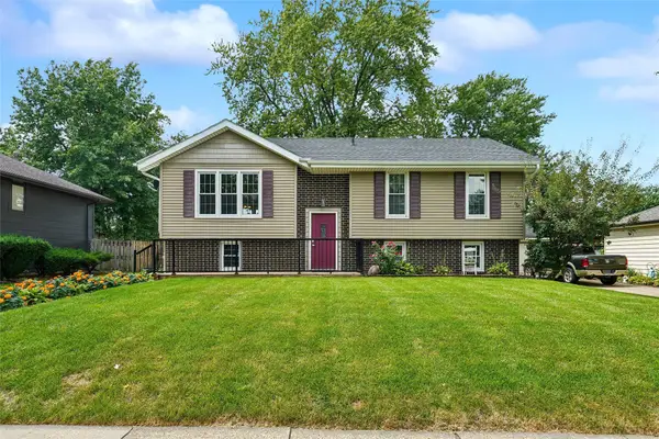 516 12th Avenue Nw, Altoona, IA 50009