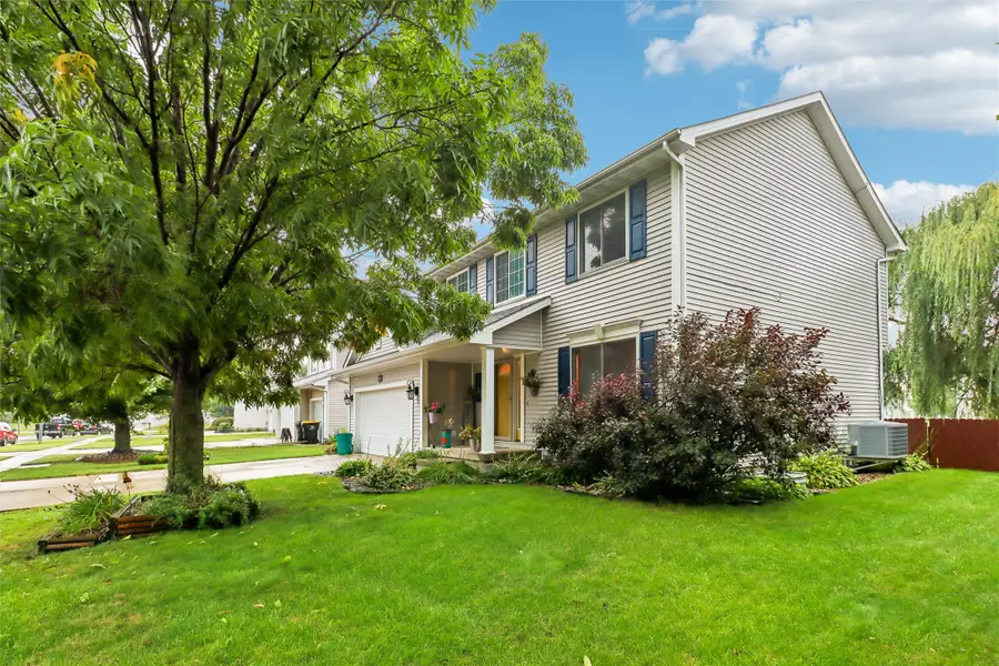 525 SE Prairie Creek Drive, Waukee, IA 50263 - #2