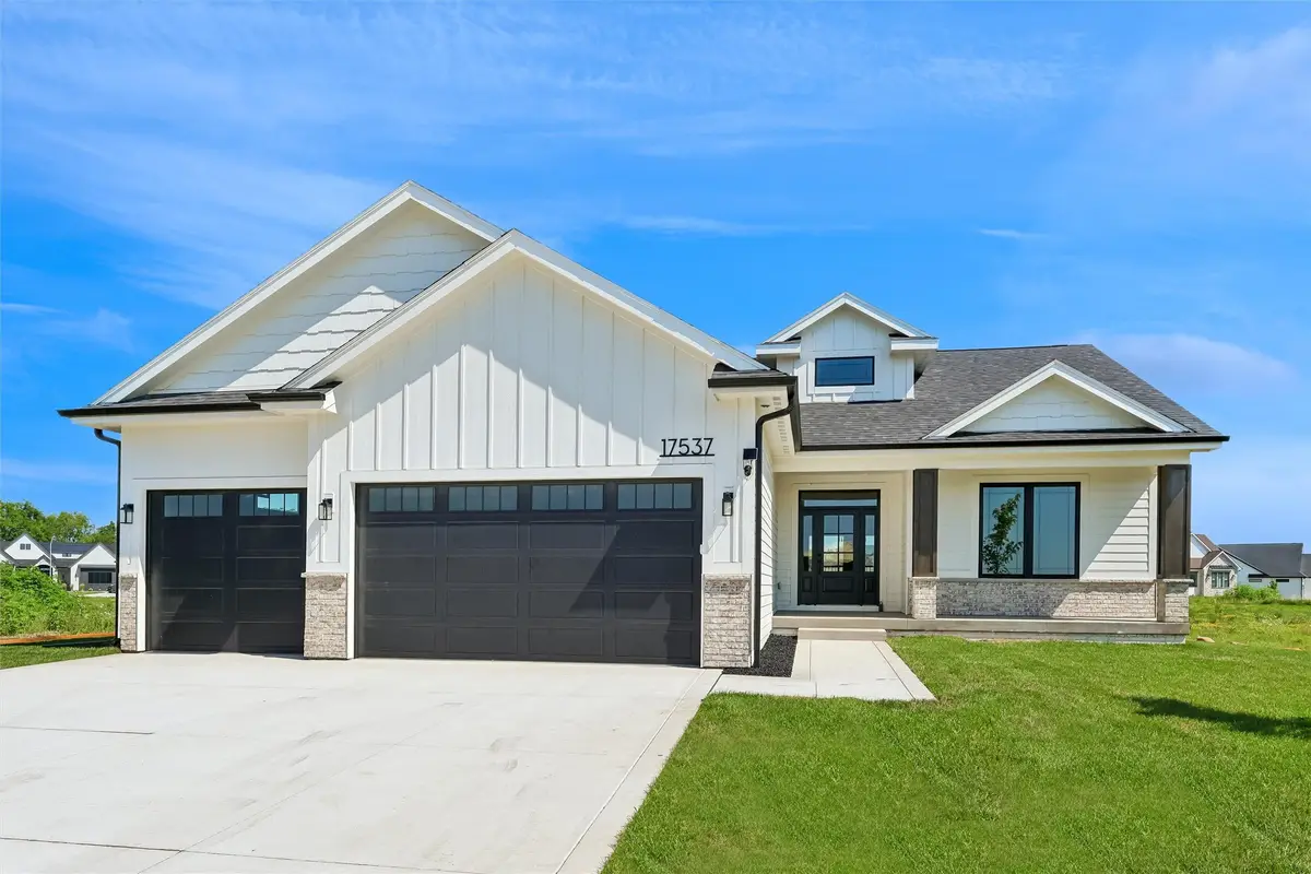 17537 Northview Drive, Urbandale, IA 50323 - #1