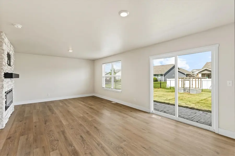 950 Spruce Street, Waukee, IA 50263 - #2