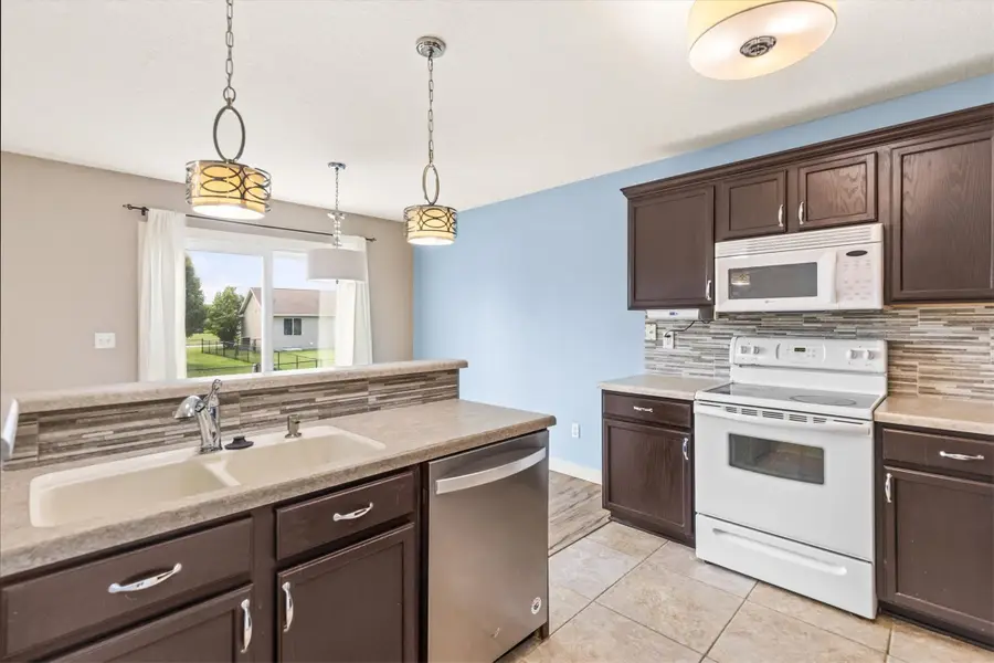 1216 SW 4th Street, Grimes, IA 50111 - #3