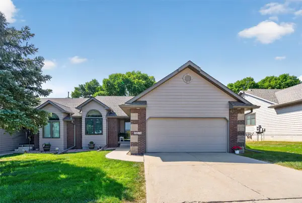 1218 8th Street Se, Altoona, IA 50009