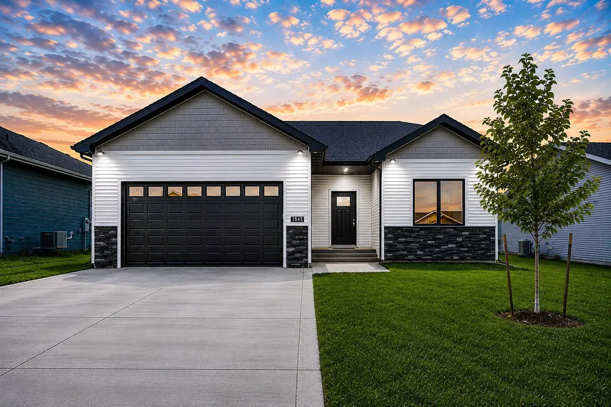 1946 Tuscany Drive Se, Altoona, IA 50009 - #1