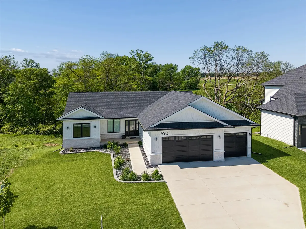 990 Harrington Way, Waukee, IA 50263 - #1