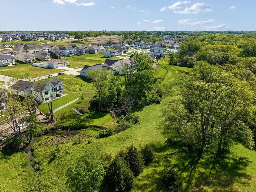 990 Harrington Way, Waukee, IA 50263 - #2