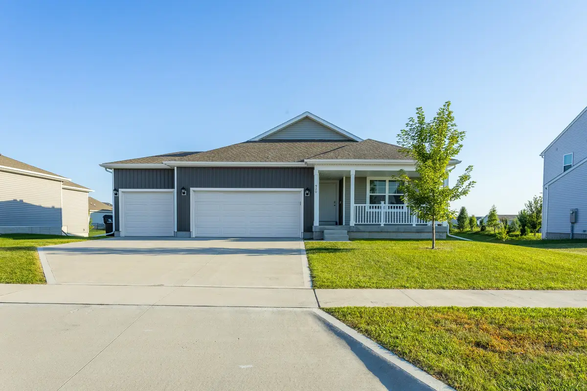 920 Bel Aire Court, Waukee, IA 50263 - #1