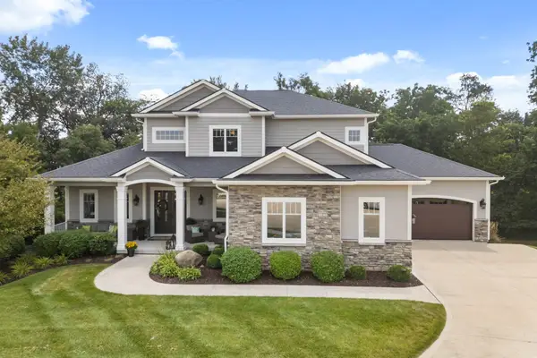 3965 Black Bear Pointe, Waukee, IA 50263