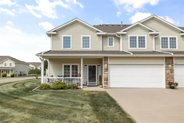 947 Red Hawk Way Se, Altoona, IA 50009