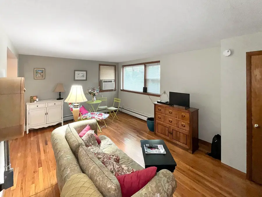 4220 Ingersoll Avenue #201, Des Moines, IA 50312 - #3