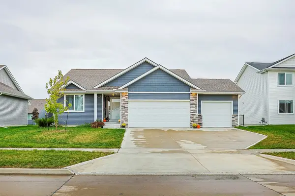 1225 Cedar Street, Waukee, IA 50263