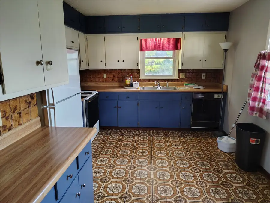 6115 SE 4th Street, Des Moines, IA 50315 - #2