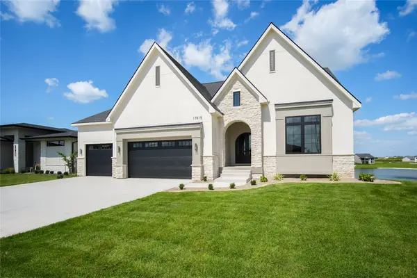 17815 Goodman Drive, Urbandale, IA 50263