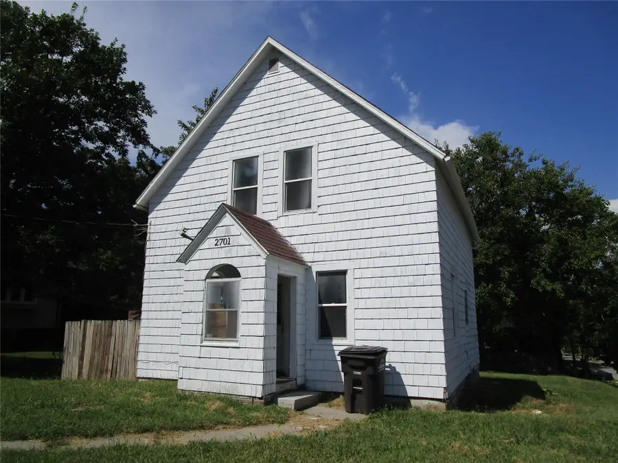2701 Mondamin Avenue, Des Moines, IA 50310 - #2
