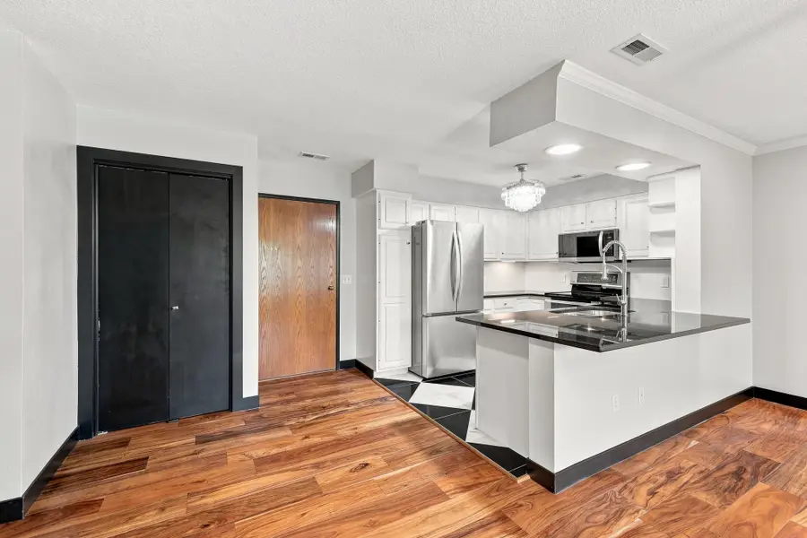 301 SE Delaware Avenue #303, Ankeny, IA 50021 - #3